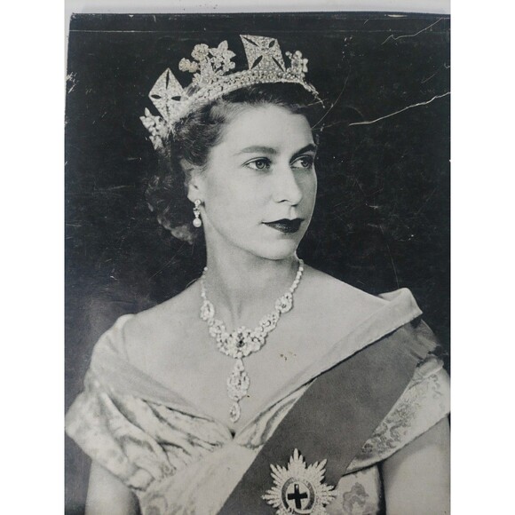 VTG 1950s Tablet Unlined Writing Drawing Paper with Photo of Queen Elizabeth II - Picture 2 of 12